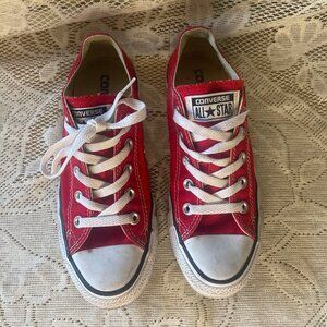 SHOE SALE: CONVERSE ALL-STARS: Red. women's size 6 or men's 4. Good condition.